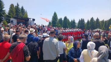 ÜÇÜNCÜOĞLU SÜLALESİNİN BİNLERCE ÜYESİ TRABZON YAYLALARINDA BULUŞTU