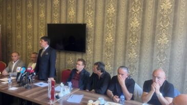 “18 İlçe 18 Şehit 18 Kütüphane”