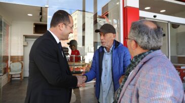 GÖNÜL BELEDİYECİLİĞİ SÖZDE DEĞİL, SAHADA: BAŞKAN EKİM HALKIN ARASINDA