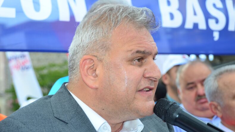 Gökhan GEDİKLİ: “AZİZ MİLLETİMİZİN BAŞI SAĞ OLSUN”